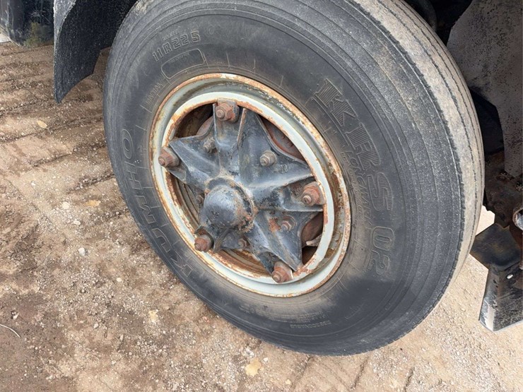 1981-ford-ln700-image-9