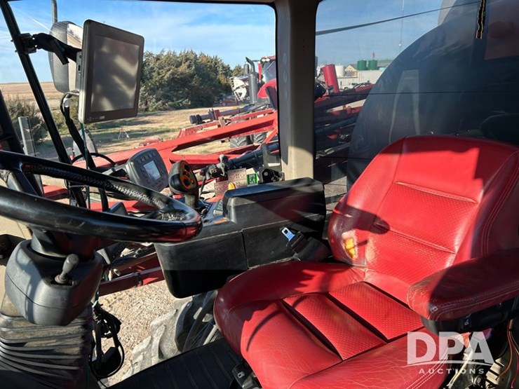 case-ih-patriot-4440-image-62