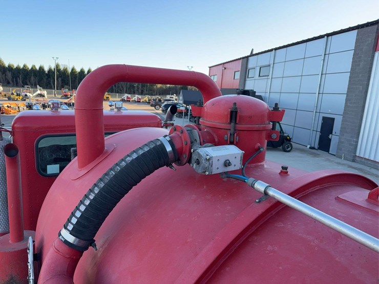 2004-peterbilt-357-image-48