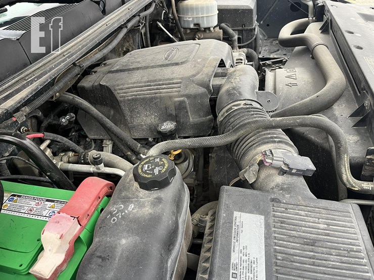 chevrolet-silverado-2500hd-lt-image-32