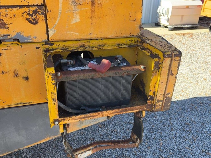 john-deere-444-image-13