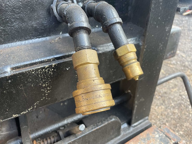 international-4900-image-62