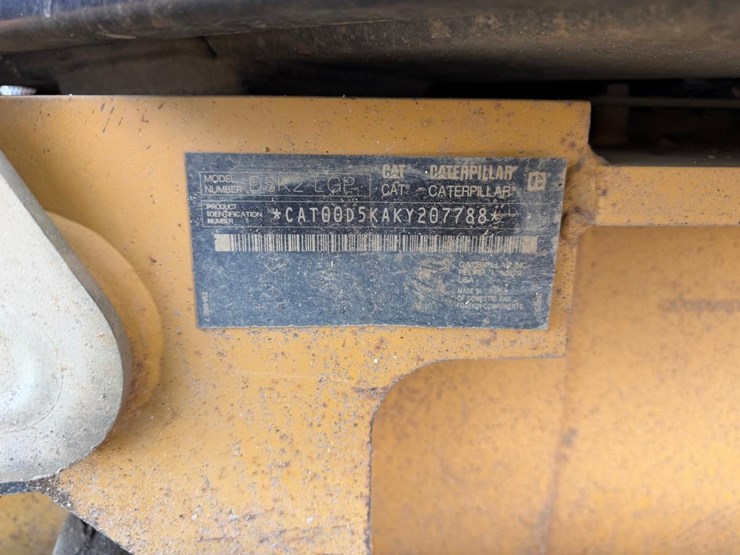 2019-caterpillar-d5k2-image-35