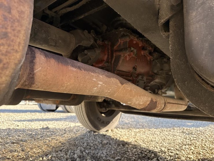 2005-international-durastar-4300-image-52