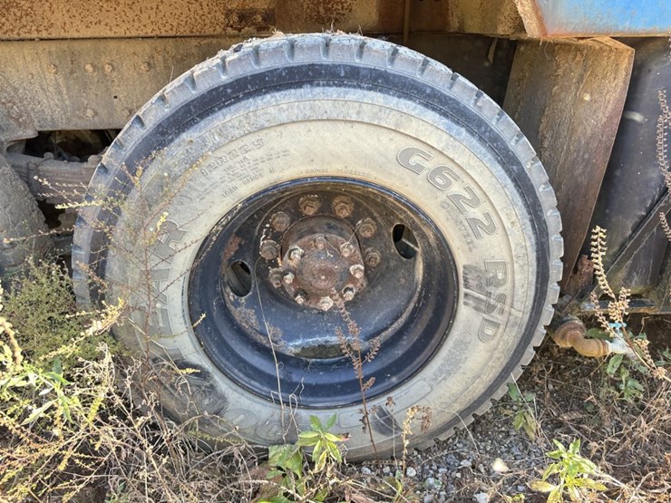 1990-ford-l9000-image-70