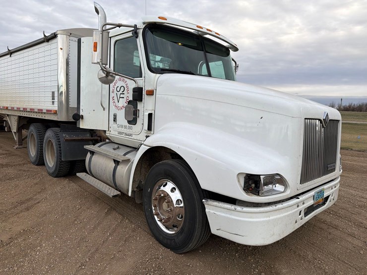 2001-international-2001-image-6