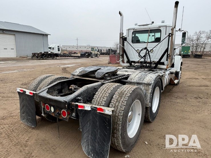 2017-mack-pinnacle-chu613-image-7