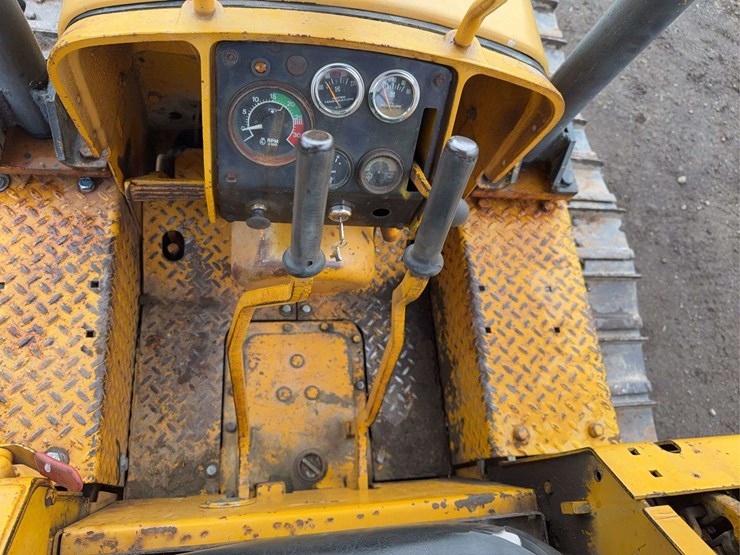 1976-deere-450c-image-32