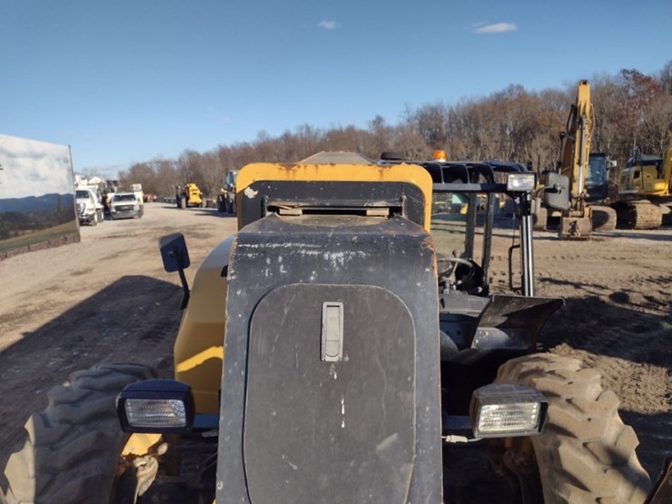 caterpillar-tl943c-image-16