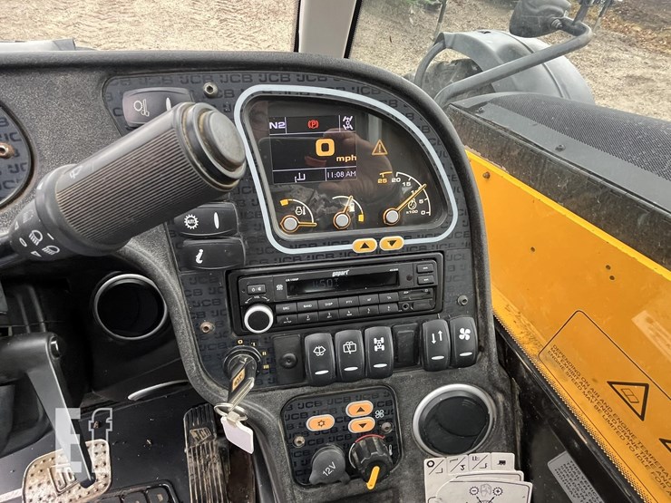 jcb-541-70-agri-plus-image-20