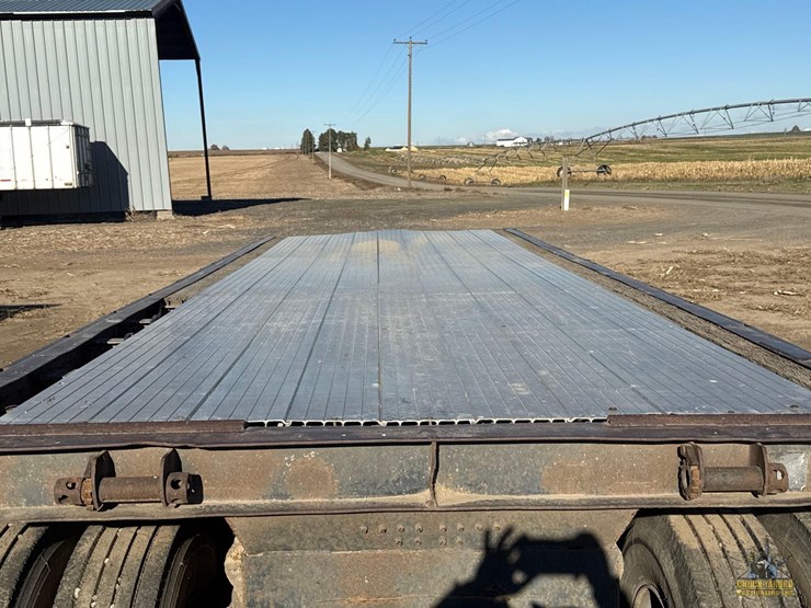 1962-peerless-24'-flatbed-trailer-image-8