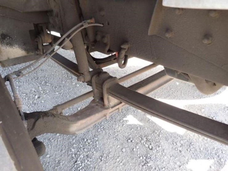 2013-freightliner-mt55-image-34