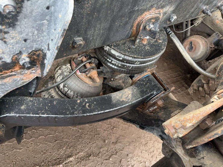 2010-kenworth-t800-image-41