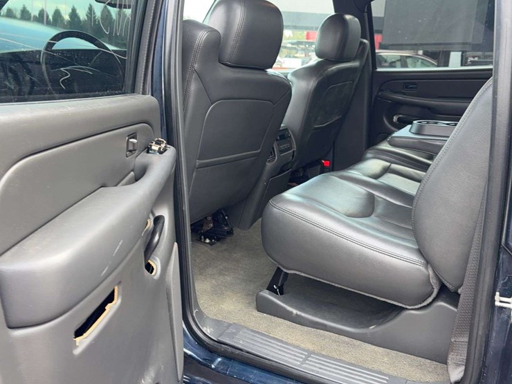 2006-gmc-2500-image-31