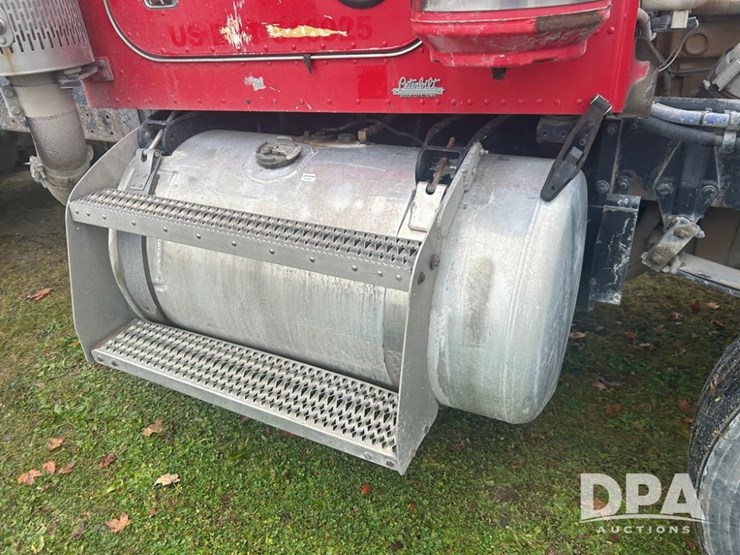 1999-peterbilt-379-image-28