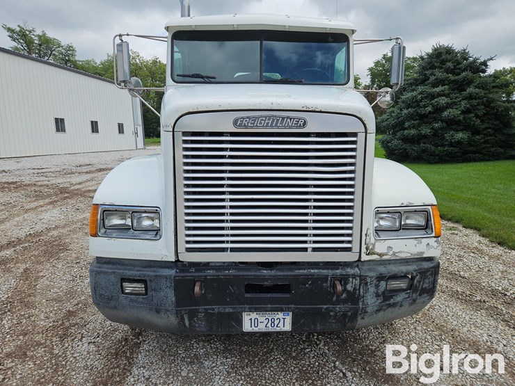 freightliner-fld112-image-2