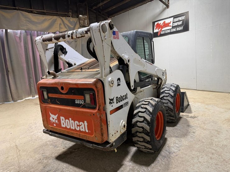 2014-bobcat-s850-image-5