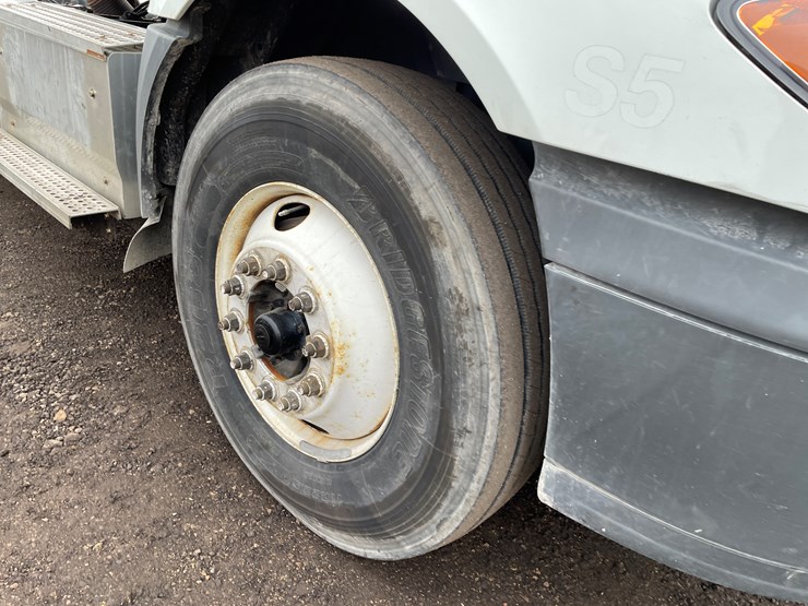 #1054-•-2015-international-tandem-axle-day-cab-semi-tractor-(has-wi-title)-image-13