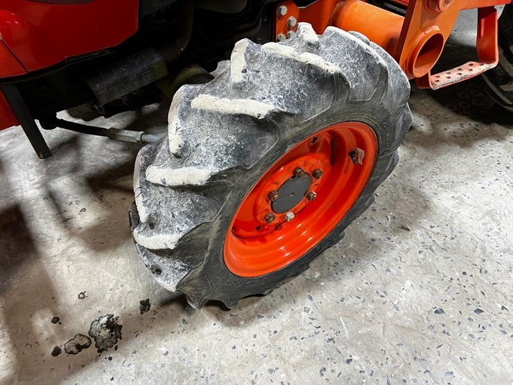 2014-kubota-l3901hst-image-12