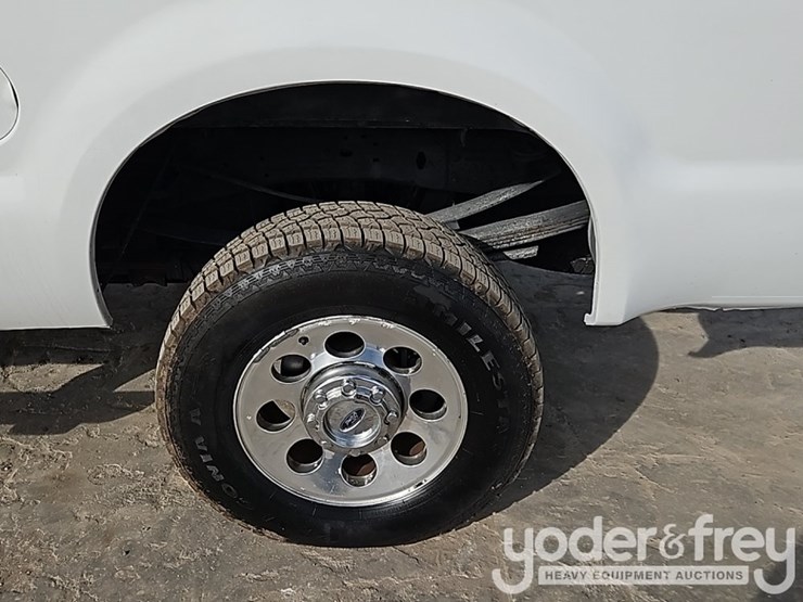 ford-f350-xlt-image-15