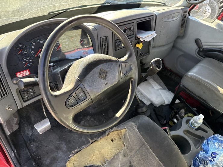 2005-international-durastar-4300-image-69