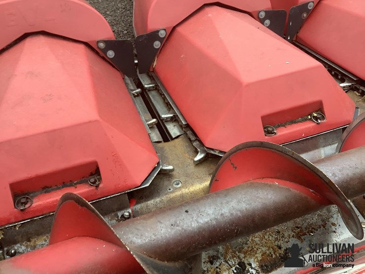 case-1063-corn-head-image-13