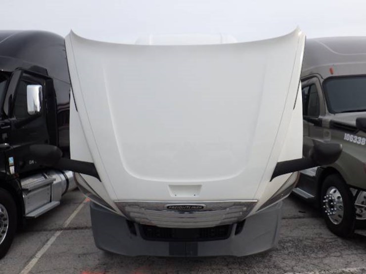 freightliner-cascadia-126-image-27