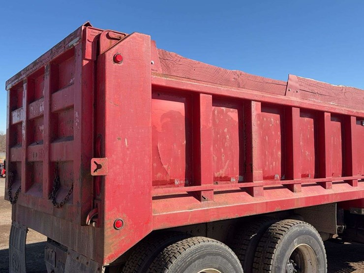 1993-international-4900-image-11