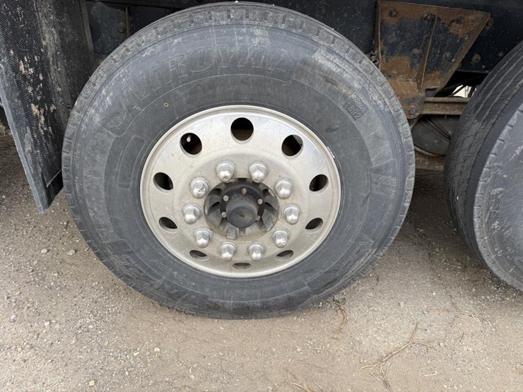 2014-kenworth-t800-image-57