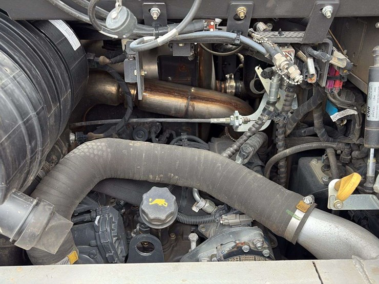 2021-case-dl550-image-33