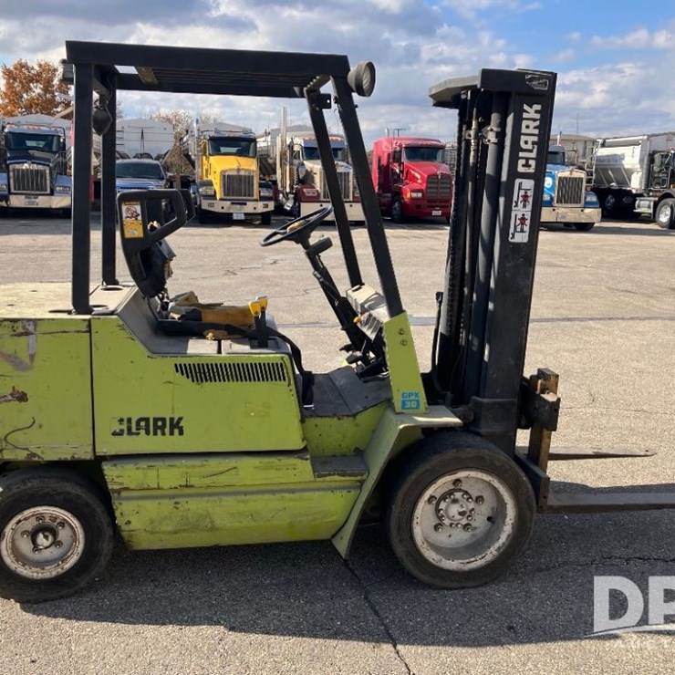 1993 Clark GPX30 Forklift (NP6209, Unit 3012)