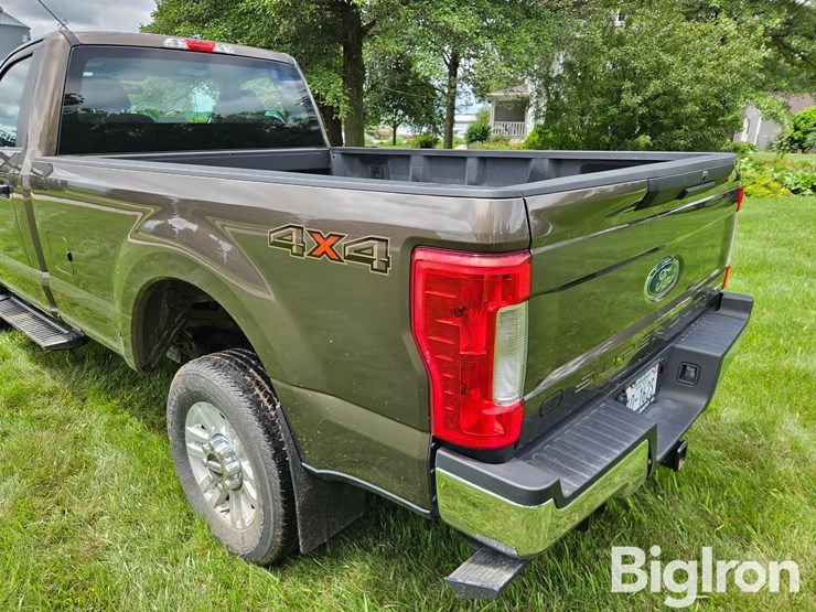 2017-ford-f250-image-15