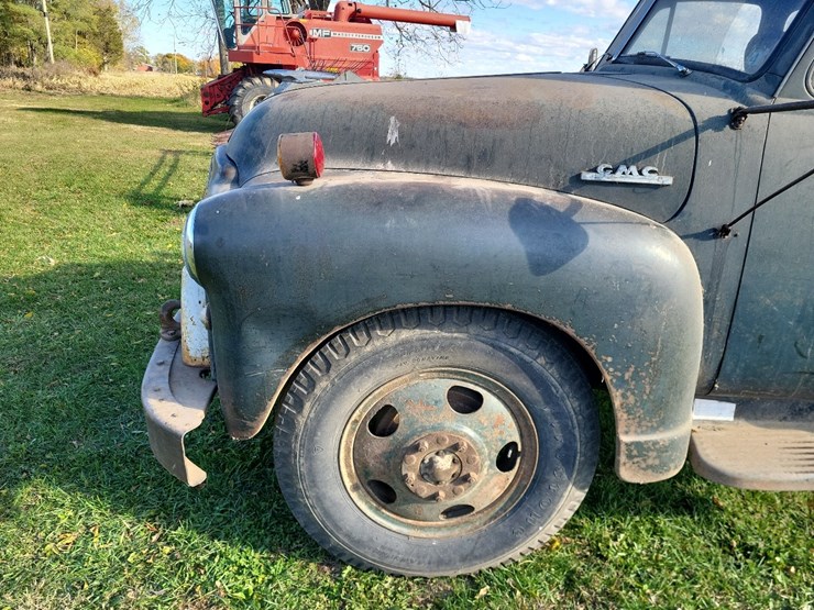 1953-gmc-354-24-round-top-cab-single-axle-grain-truck--needs-axle-shaft-image-11