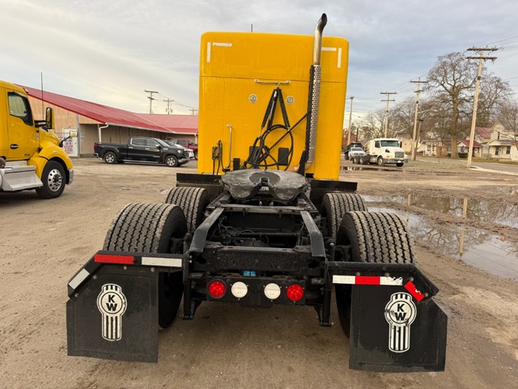 2020-kenworth-t680-image-4