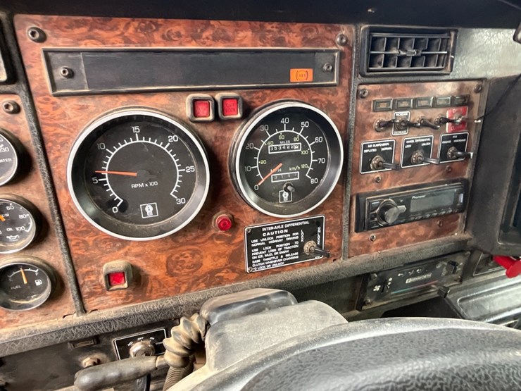 kenworth-t300-image-23