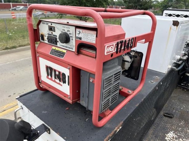 2015-ford-f550-xl-image-10