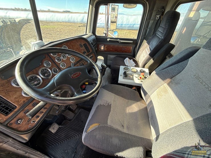 peterbilt-379-image-21