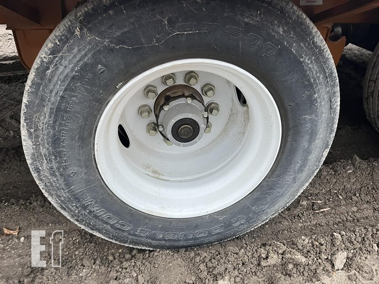 2010-econoline-25-ft-x-96-in-image-25