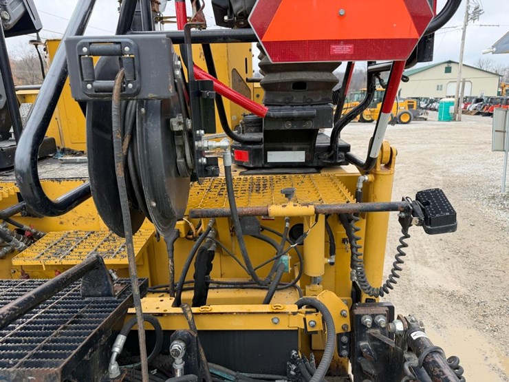 2015-caterpillar-ap-555e-image-35