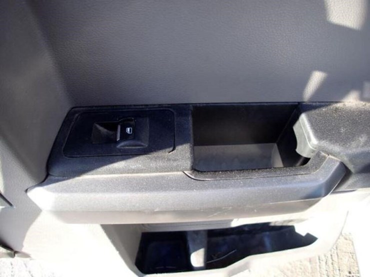 ford-f150-xlt-image-26