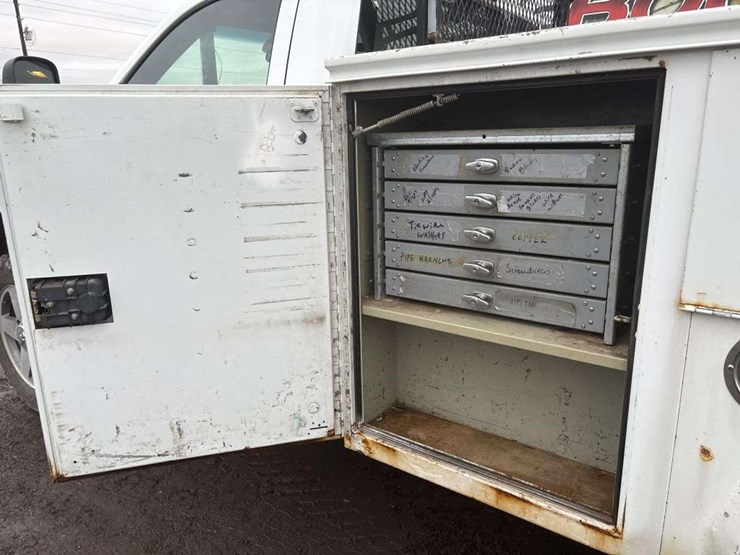 2012-chevrolet-silverado-2500-image-15