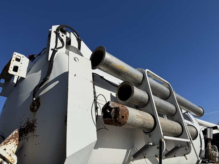 2002-vactor-2100-image-38