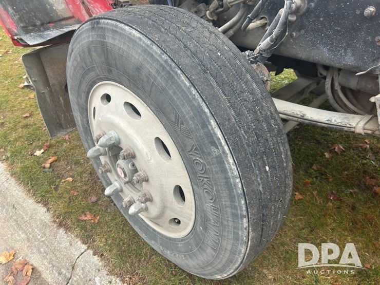 1999-peterbilt-379-image-15