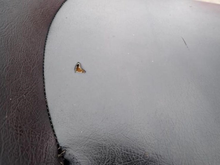 caterpillar-570-image-28