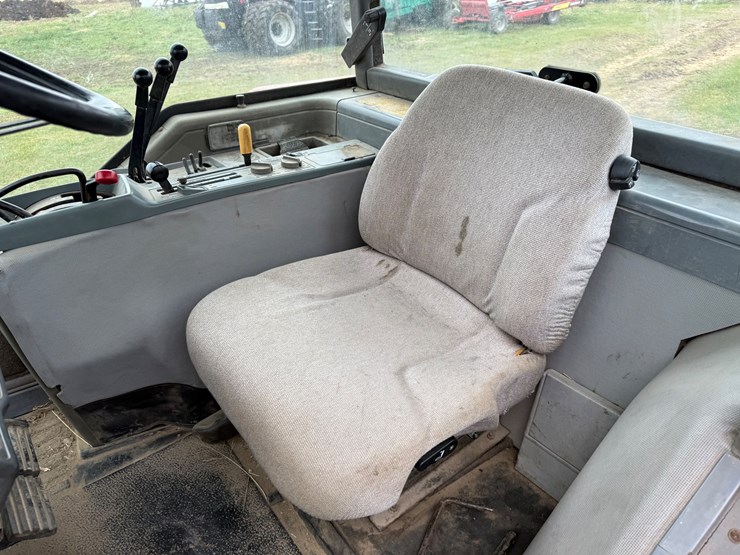 #1016-•-1989-case-7140-tractor-(fennimore,-wi)-image-35