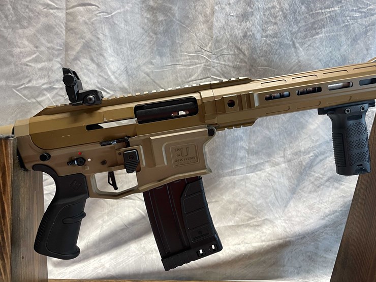 #2388-•-armsco-u-235-m22-12-ga.-semi-auto-shotgun,-sn:-41-h24yd-000092-image-4