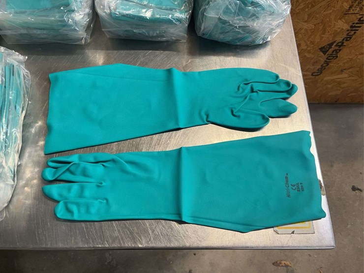 6-dozen-nitrile-gloves-image-3