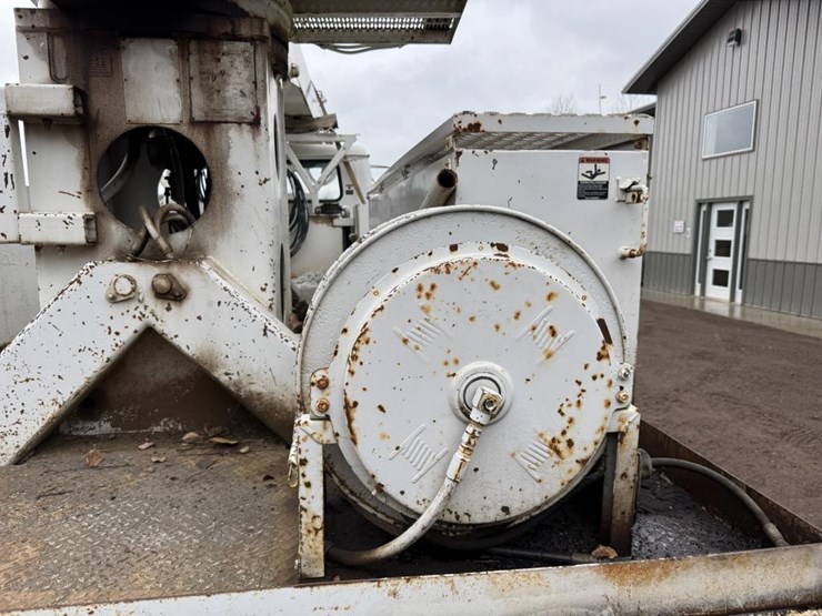 2001-international-4900-image-39