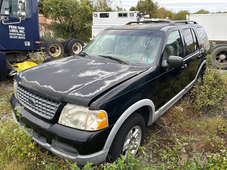 ford-explorer-xlt-image-1