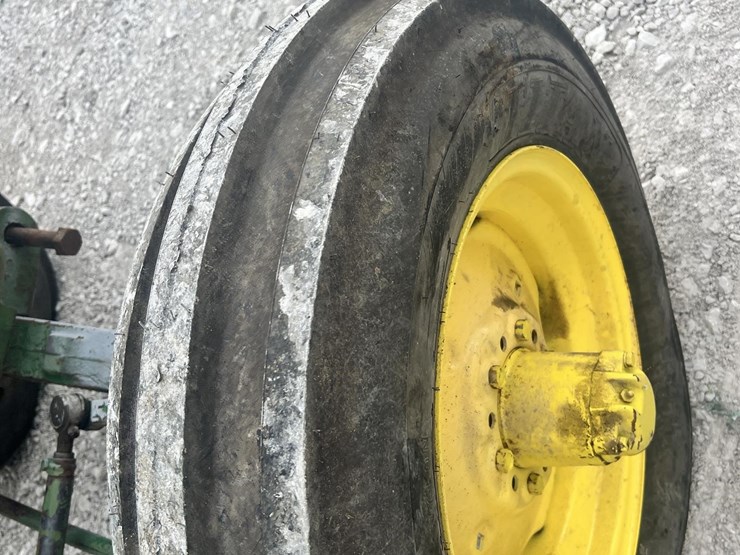 john-deere-830-image-21